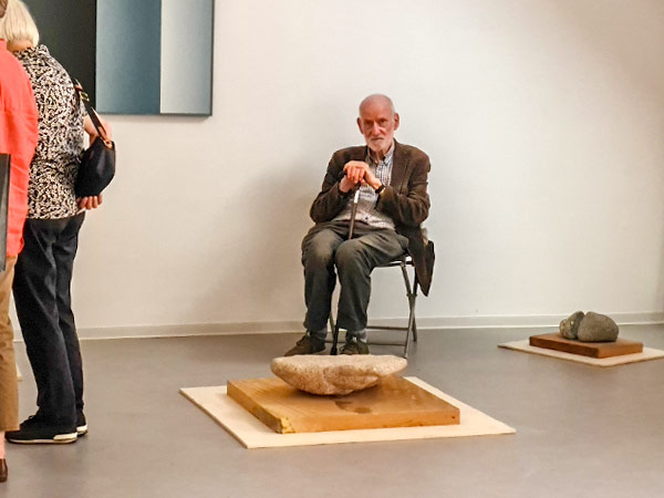 Raimer Jochims Ausstellung "Steine" 2026 am Kirchberg in Maintal Hochstadt